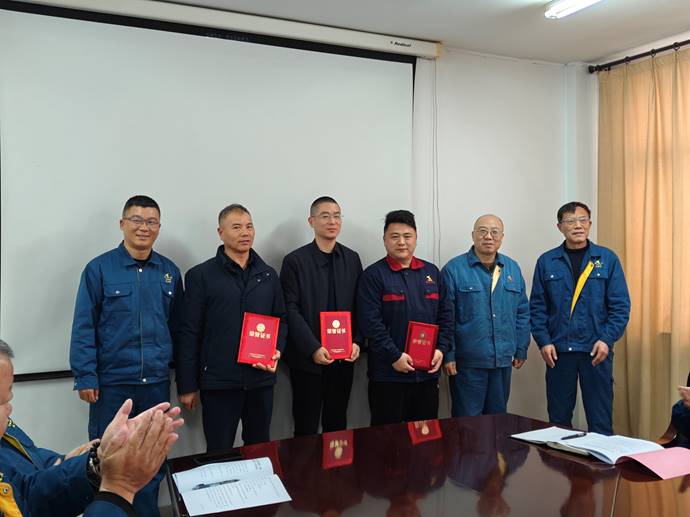 第一事業(yè)部冶化協(xié)力項(xiàng)目部獲銅冠冶化公司“強(qiáng)化意識(shí)，防控風(fēng)險(xiǎn)”...